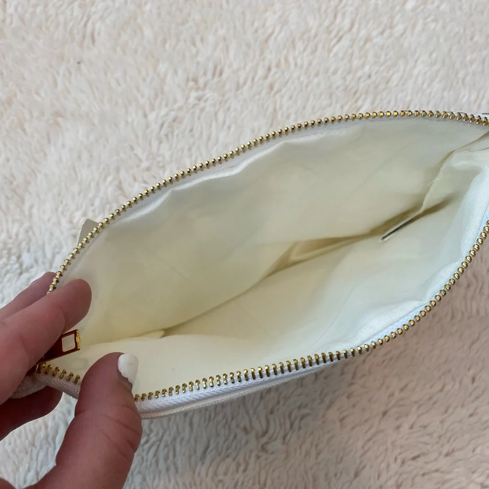 Pouch - Picture 3 of 3